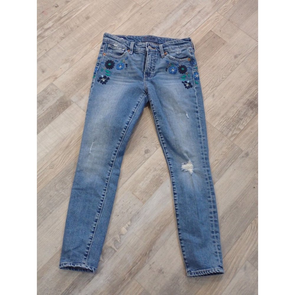 Girls Lucky Brand Ava Skinny distressed embroidered capris size 00/24